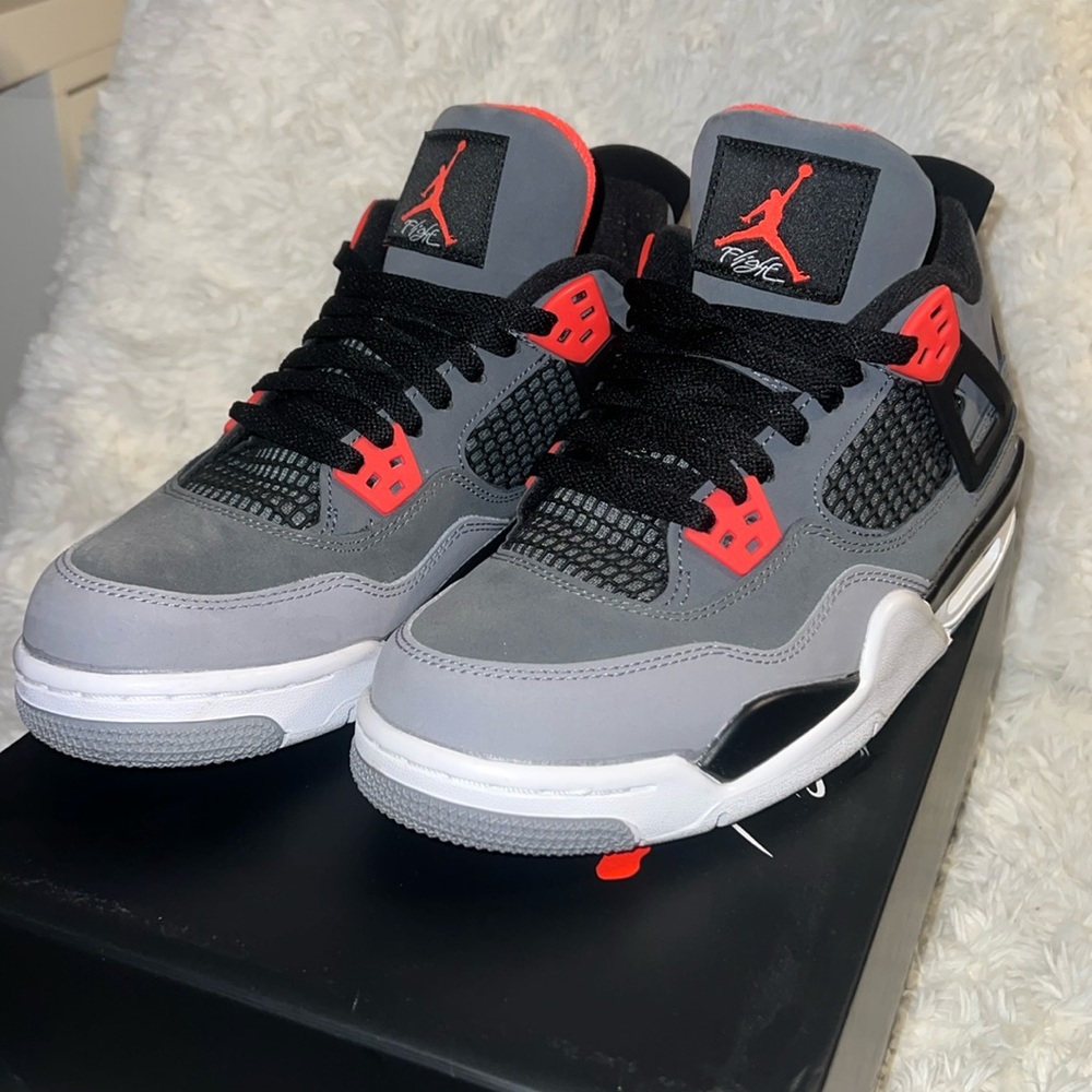 Jordan Kids Sneakers in Gray and Red